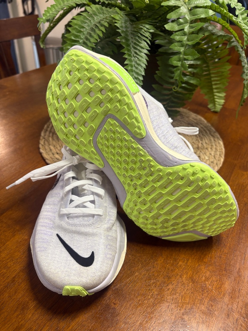 Nike White Running Shoes with Black Swoosh and Neon Green Accents - Picture 4 of 7